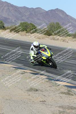 media/Dec-01-2025-Moto Forza (Mon) [[2daa91e15f]]/2-Intermediate Group/Session 4 (Turn 10 Inside)/